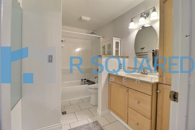 Building Photo - 11325 21st Pl NE