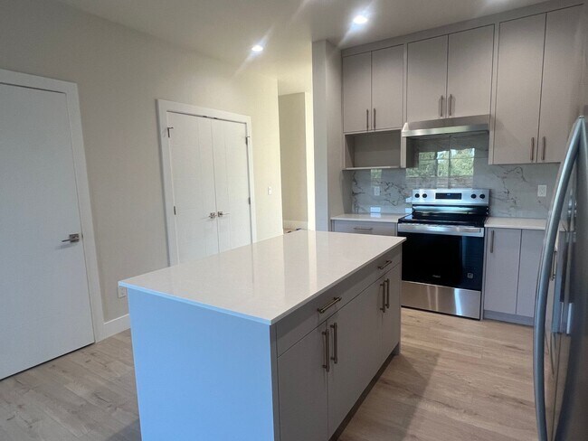 Building Photo - 2155 Siddle Loop