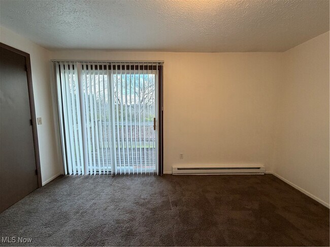 Building Photo - 4107 Orchard Dale Dr NW