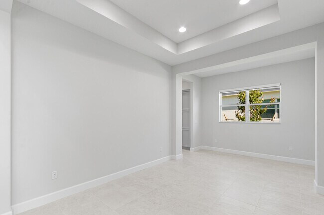 Building Photo - 5579 Liberty Ln