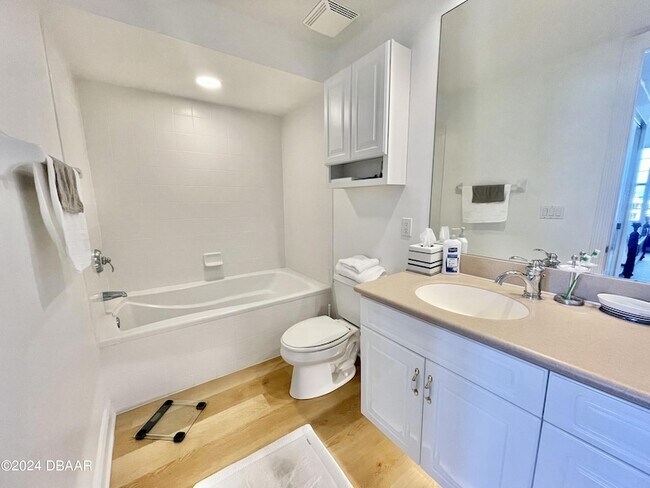 Building Photo - 4626 Harbour Village Blvd