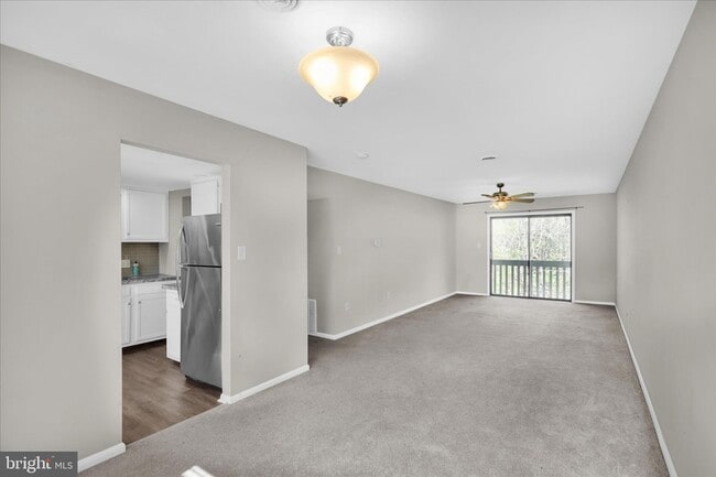 Building Photo - 46-6-46 Holly Dr