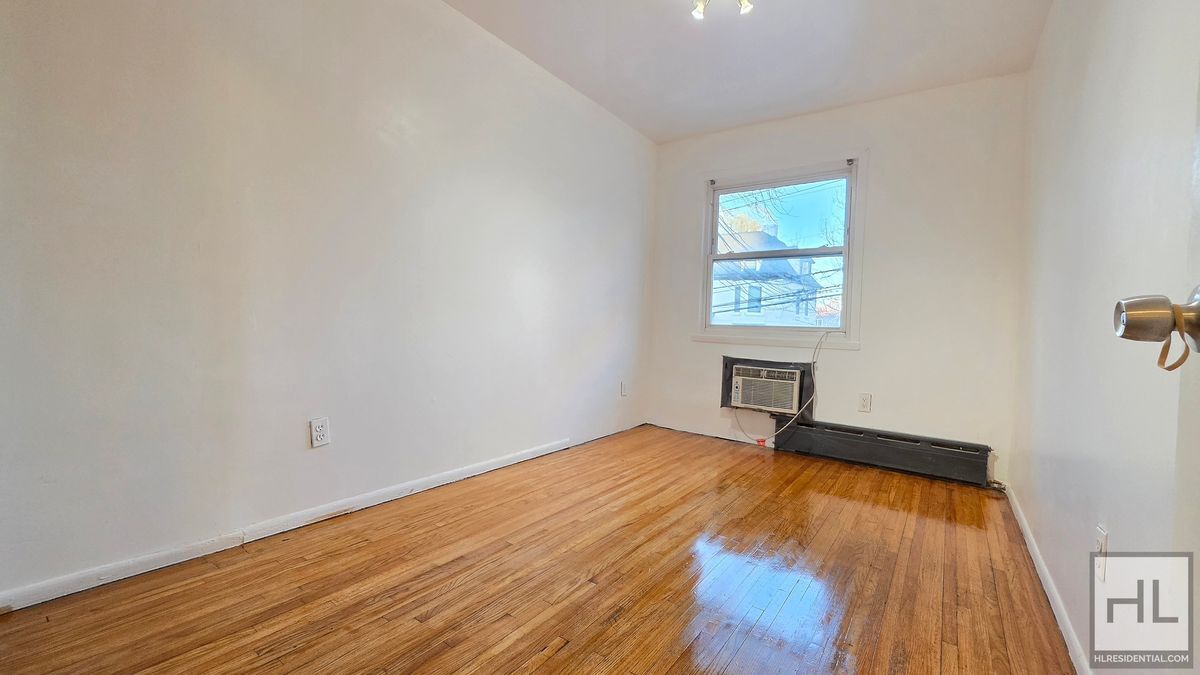 Building Photo - 9 STREET