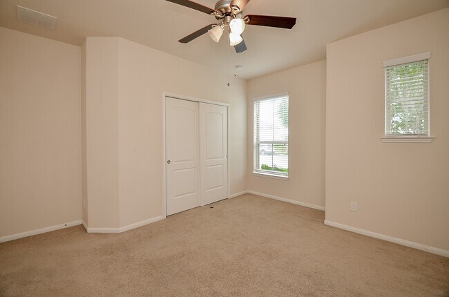 Building Photo - 2227 Leonetti Ln