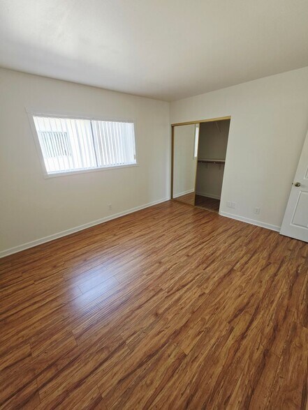 Building Photo - 12835 Kling St