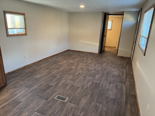 Building Photo - 4664 US-30