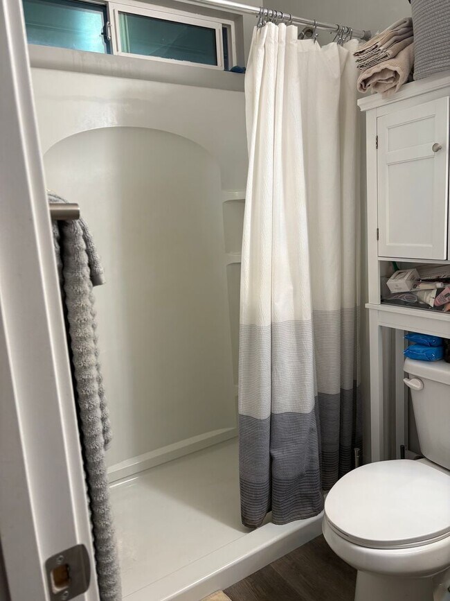 Building Photo - FOR RENT!!! Beautiful studio in National City FOR RENT!!!