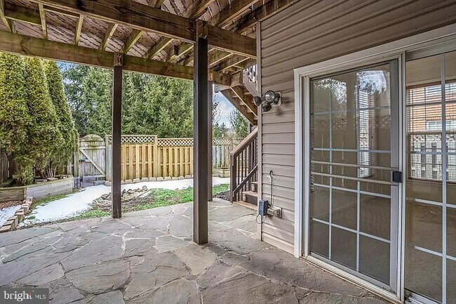 Building Photo - 24689 Siltstone Square