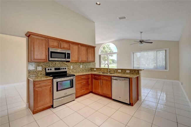 Building Photo - 5330 Flamingo Ct