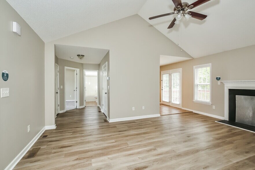 Building Photo - 330 Braeburn Dr