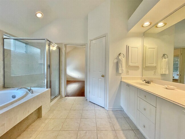 Building Photo - 11 Dalea Pl