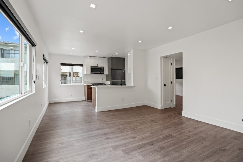 Building Photo - 701 N Hill Pl