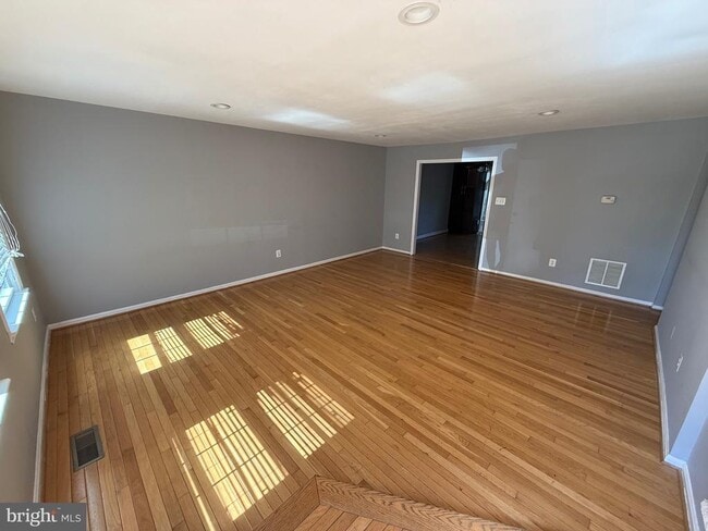 Building Photo - 2430 Windbreak Dr
