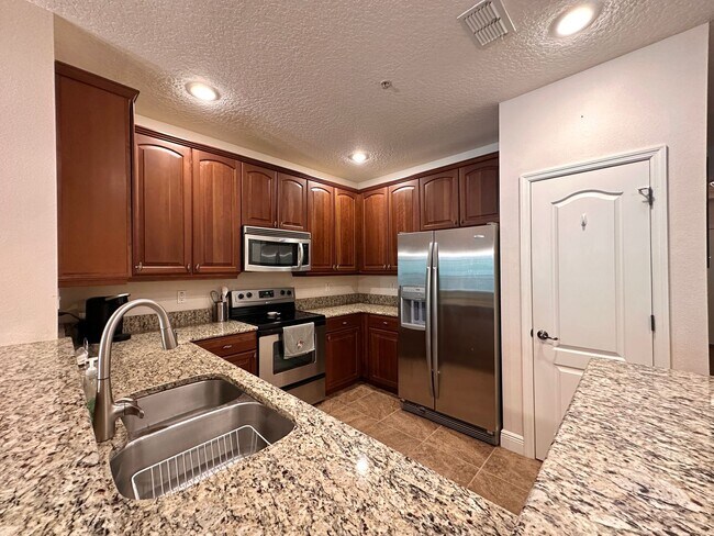Building Photo - 45 Riverview Bend S