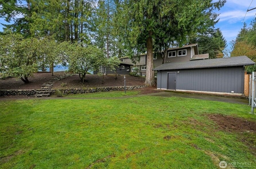 Building Photo - 2562 Lake Whatcom Blvd