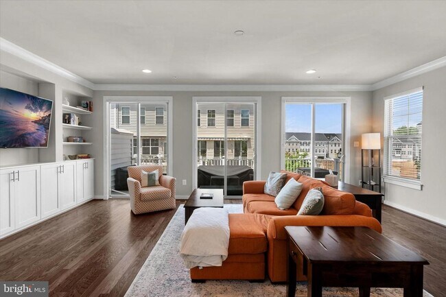 Building Photo - spacious 3-bedroom, 2 full and 2 half bathroom residence