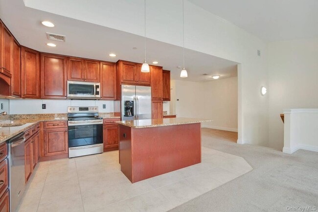 Building Photo - 34 Della Dr