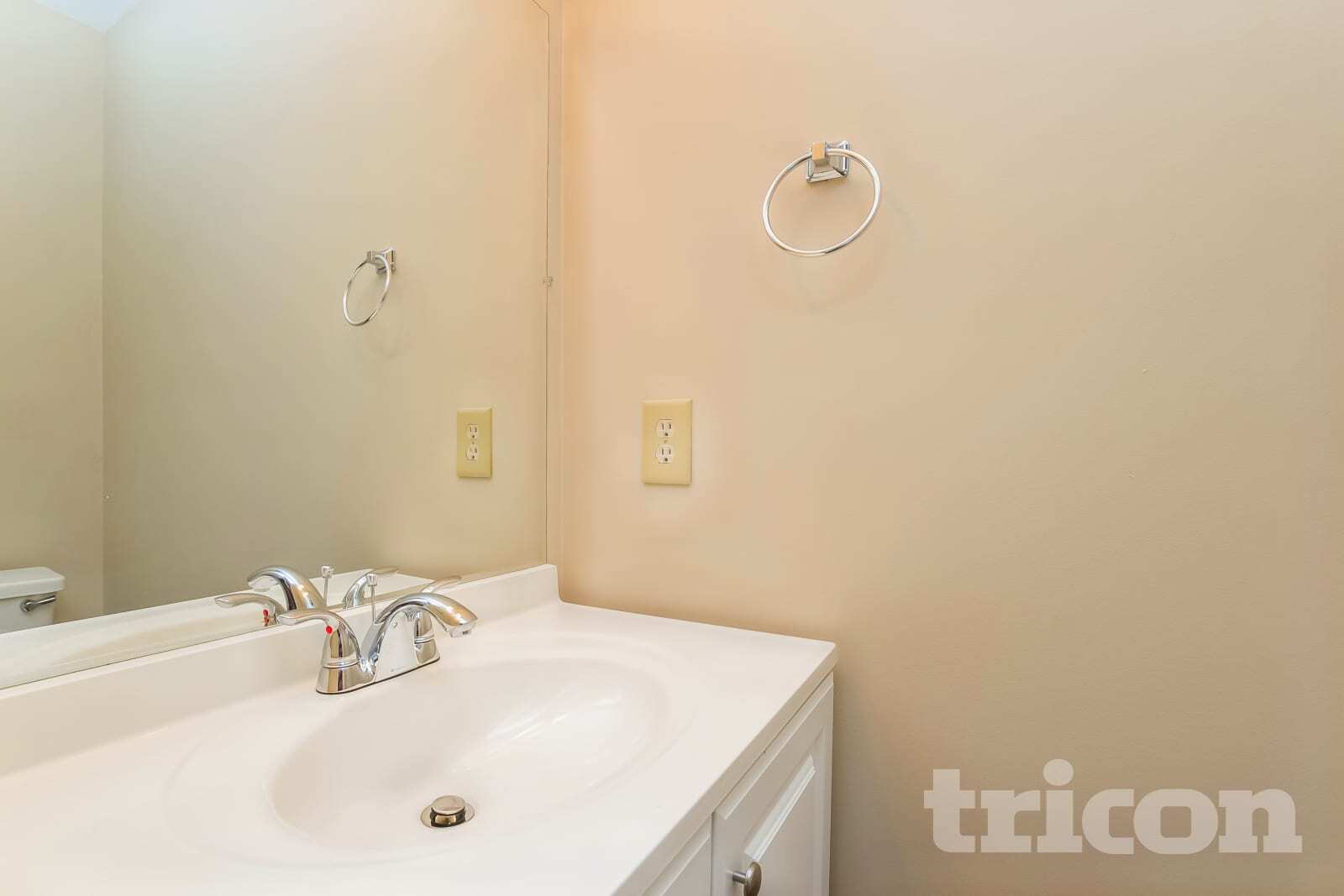 Building Photo - 1971 Rocky Mill Ln