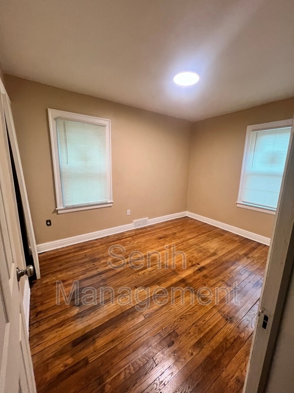 Building Photo - 6479 Plainview Ave