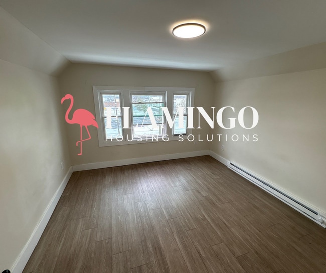 Building Photo - 1422 East Third Street - Shared Living programs Eligible