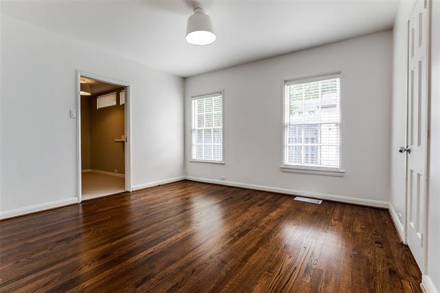 Building Photo - 4625 N Versailles Ave