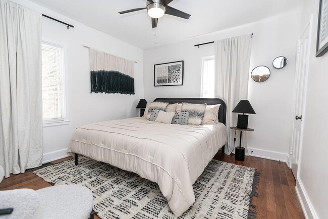 Building Photo - 936 East Lake Dr