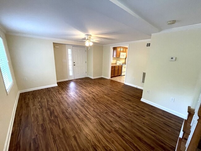 Building Photo - NormalTown 2br House - Fall 2026 Prelease