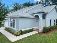 Building Photo - 540 SE 21st Ln