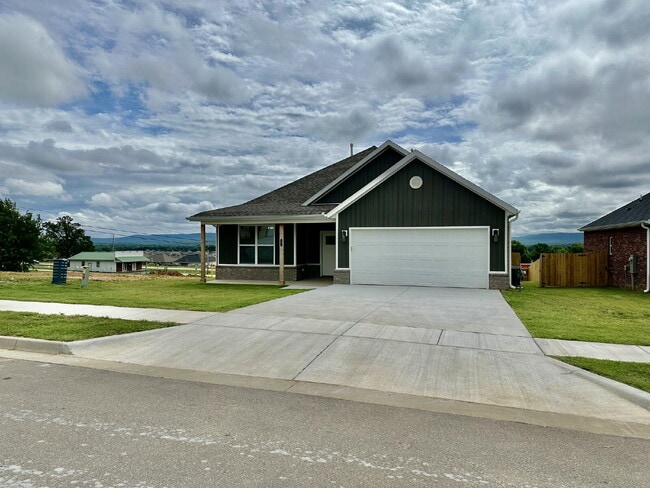 Primary Photo - 191 N Eagle Mountain St