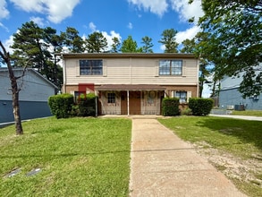 Building Photo - Delmar Dr.  2518/2520