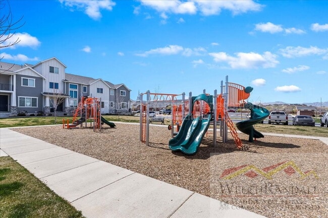 Building Photo - 15271 S Reins Wy