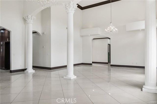 Building Photo - 3865 Del Rosa Ave