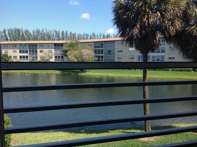 Building Photo - 1805 Eleuthera Point