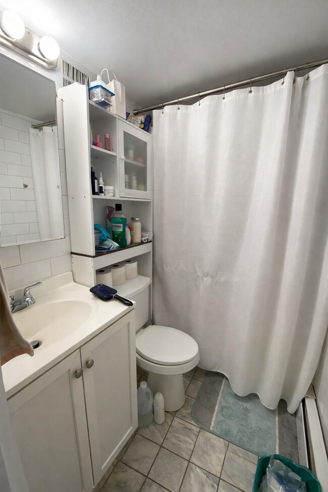 Building Photo - 32 Irving St