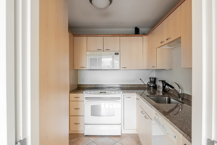 Building Photo - 255 Massachusetts Ave