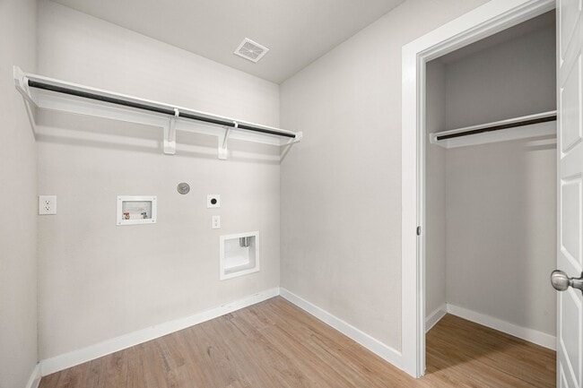 Building Photo - 21618 Coral Mist Dr