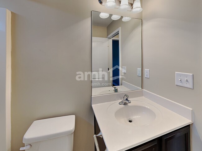 Building Photo - 2087 Longhunter Chase Dr
