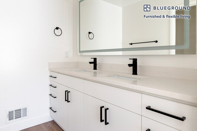 Building Photo - 20200 Lucille Ave