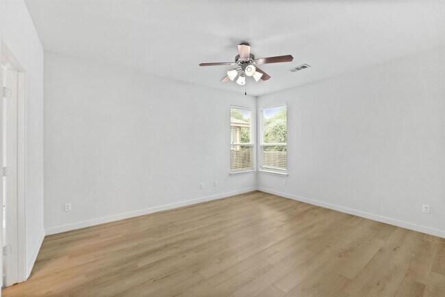 Building Photo - 1708 Rockland Dr