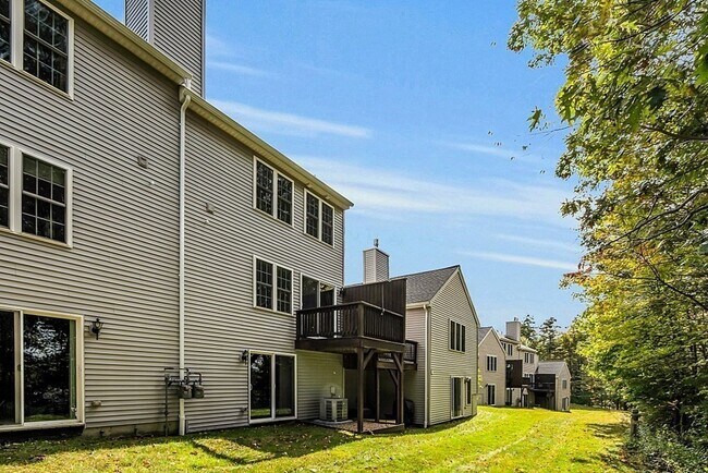 Building Photo - 30 Caspian Way