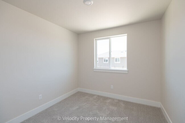 Building Photo - 3032 NE Terreo Pl