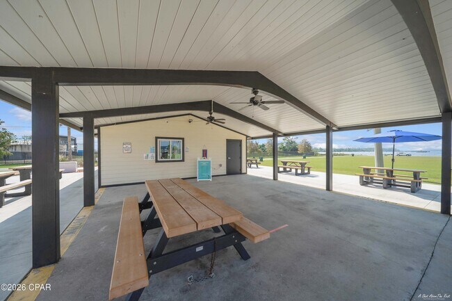 Building Photo - 404 Missouri Ave