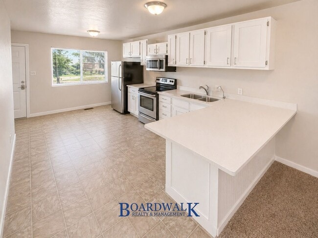 Building Photo - 325 Baird Cir