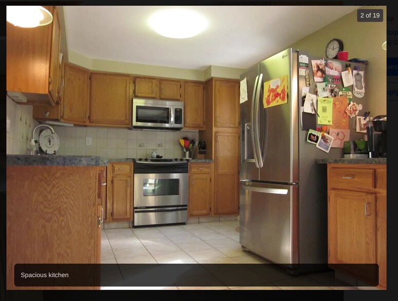 Primary Photo - 400 E Randolph Ave