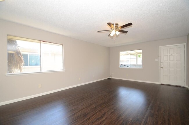 Building Photo - 5650 Birchmont Dr