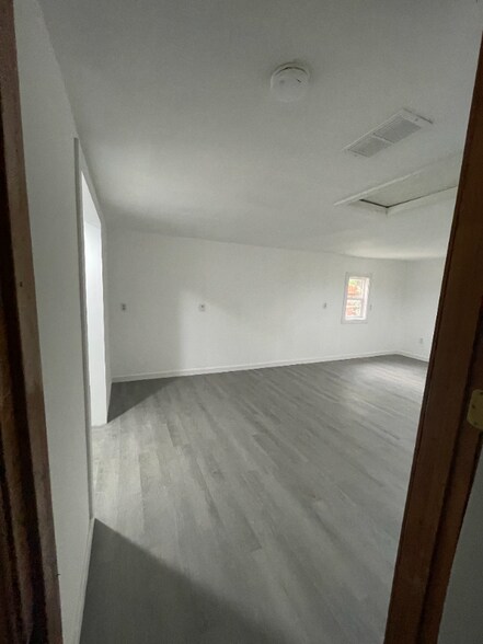 Building Photo - 5310 Hardy Ave