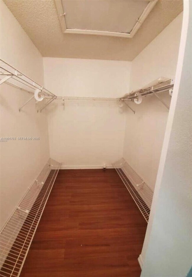 Building Photo - 7464 SW 164th Ct