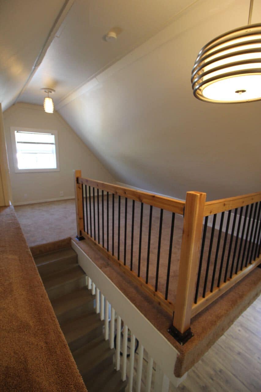 upstairs loft - 210 Northeast 5th Avenue