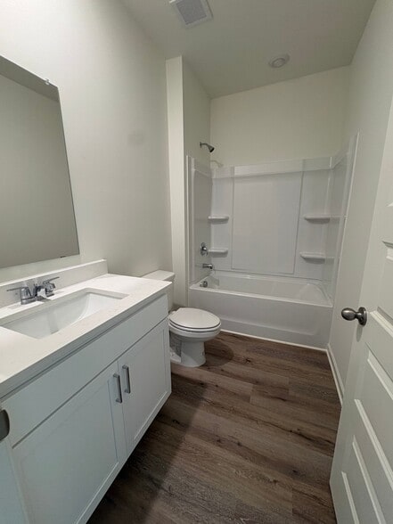 Building Photo - 9894 Chelsea Pk Trl