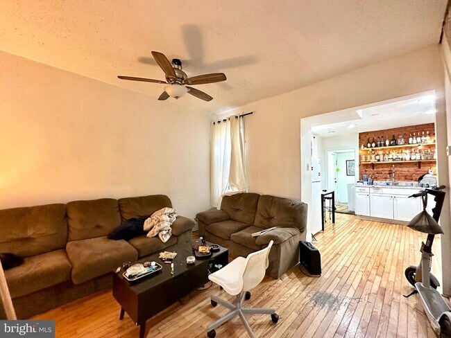 Building Photo - 1710 N Bouvier St